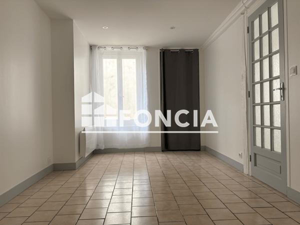 Location Appartement 2 pièces 38.71 m² - 48 RUE BERNARD PALISSY Gien 45500