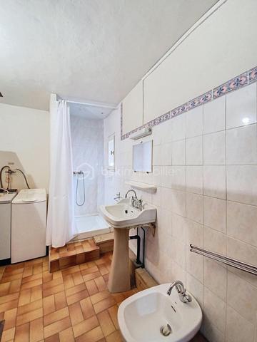 Maison de village de 263 m²