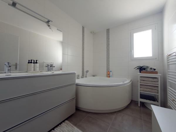Maison récente vendue louée – Investissement locatif sécurisé