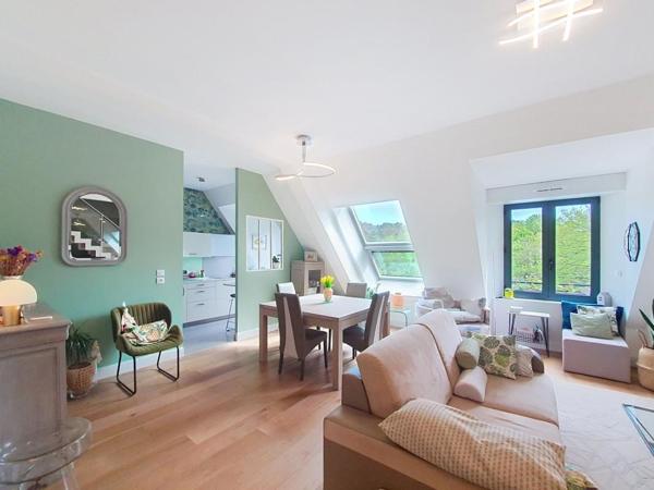 PLOEMEUR : Prestations rares pour ce Duplex de Type T3 de 72 m² avec Garage, Cave et Piscine