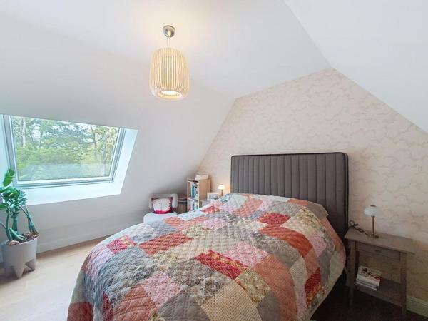 PLOEMEUR : Prestations rares pour ce Duplex de Type T3 de 72 m² avec Garage, Cave et Piscine