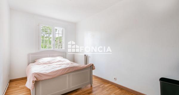 À vendre Appartement 4 pièces 87 m² - Aix-en-provence 13090