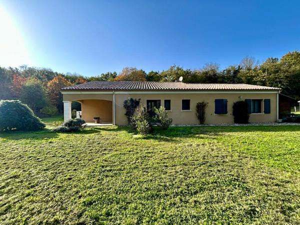 A vendre, superbe maison de plain-pied à BEAURONNE 24400