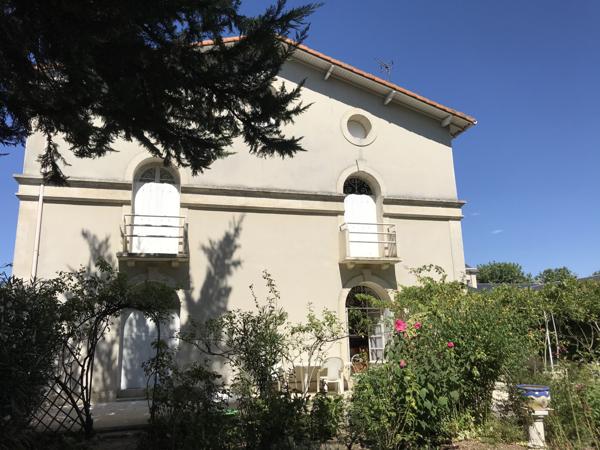 Maison  8 pièce(s)  5 chambre(s)  265 m²