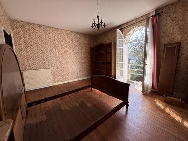 Maison  8 pièce(s)  5 chambre(s)  265 m²