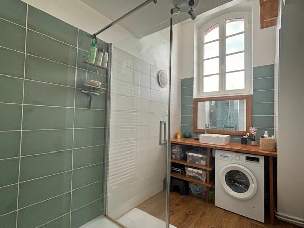 Appartement à vendre    3 pièces • 81 m2 Compiègne