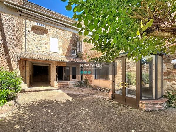 Propriété de caractère à rénover avec terrasse -47300  Villeneuve sur Lot