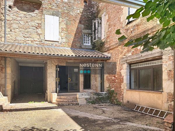 Propriété de caractère à rénover avec terrasse -47300  Villeneuve sur Lot