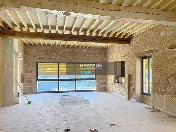 Propriété de caractère à rénover avec terrasse -47300  Villeneuve sur Lot
