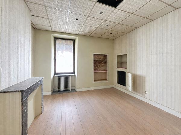Propriété de caractère à rénover avec terrasse -47300  Villeneuve sur Lot
