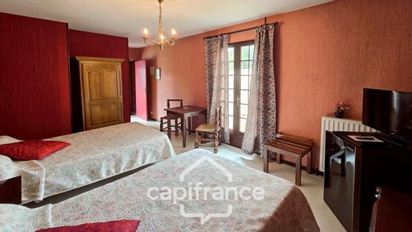 EN BOURGOGNE, FONDS DE COMMERCE ET MURS HOTEL RESTAURANT