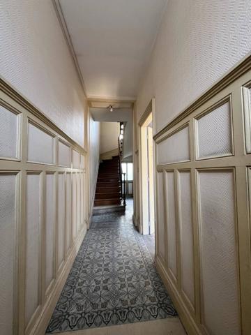 Appartement avec charme de l'ancien à finir de rénover