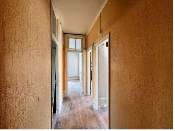 Appartement avec charme de l'ancien à finir de rénover
