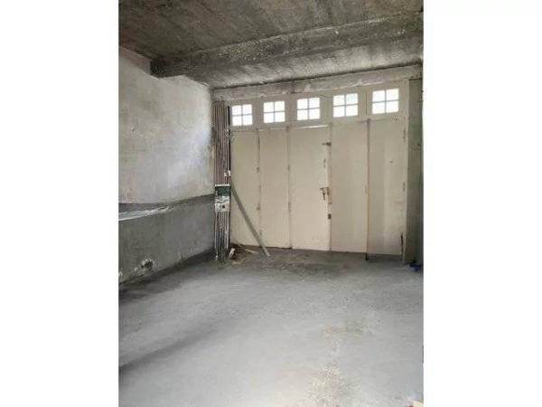 Appartement avec charme de l'ancien à finir de rénover