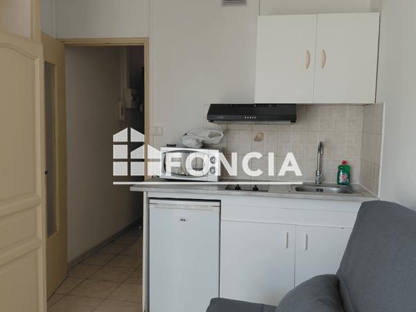 Location Studio meublé 14.75 m² - 37 RUE JEAN JACQUES ROUSSEAU Manosque 04100