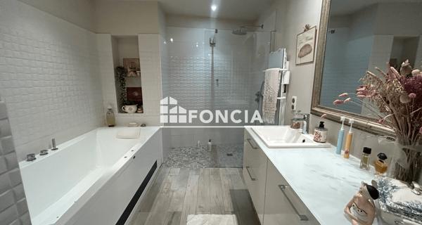 À vendre Maison 7 pièces 255 m² - Avignon 84140
