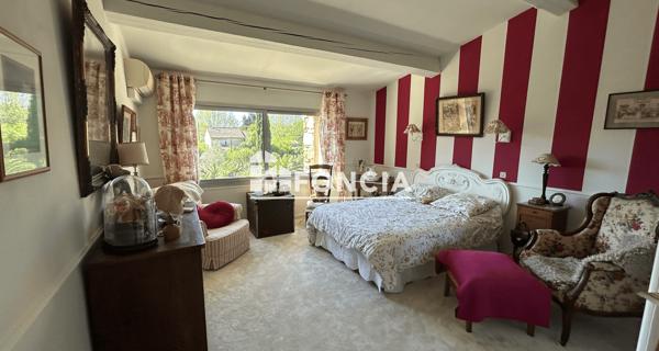 À vendre Maison 7 pièces 255 m² - Avignon 84140