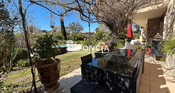 À vendre Maison 7 pièces 255 m² - Avignon 84140