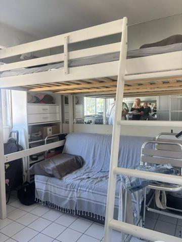 Location                                                      Appartement
                        
                     1 pièces                      16 m2                     à Villeneuve-Loubet