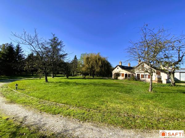 Trés beau potentiel , beaux volumes et au calme