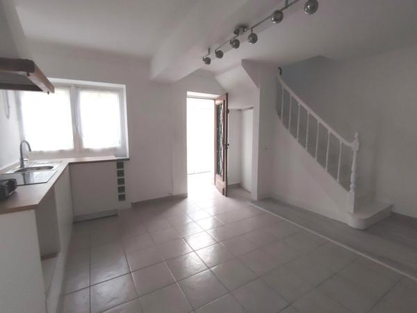 maison TYPE 5 - 87 m² hab, AVRILLE