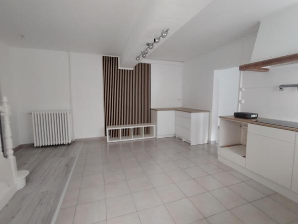 maison TYPE 5 - 87 m² hab, AVRILLE
