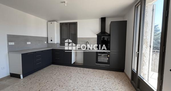 Location Appartement 4 pièces 122.34 m² - Lauris 84360