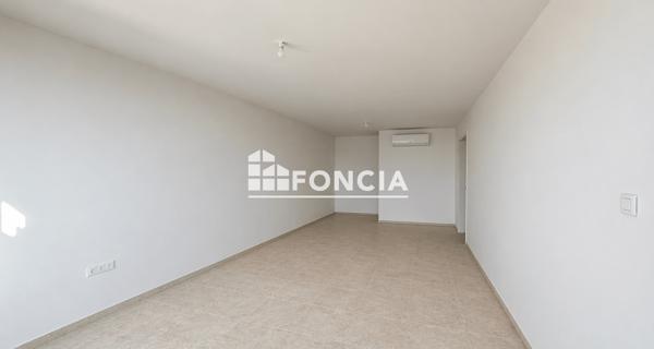 Location Appartement 4 pièces 122.34 m² - Lauris 84360