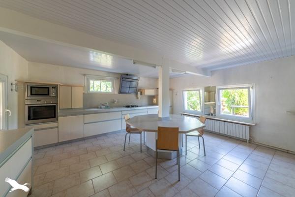 Maison à vendre 265 000 € Saint-Antonin-Noble-Val 5 p 155 m² DPE D