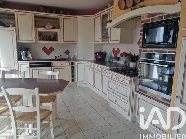 Maison à vendre 6 pièces 119 m² Crennes-sur-Fraubée