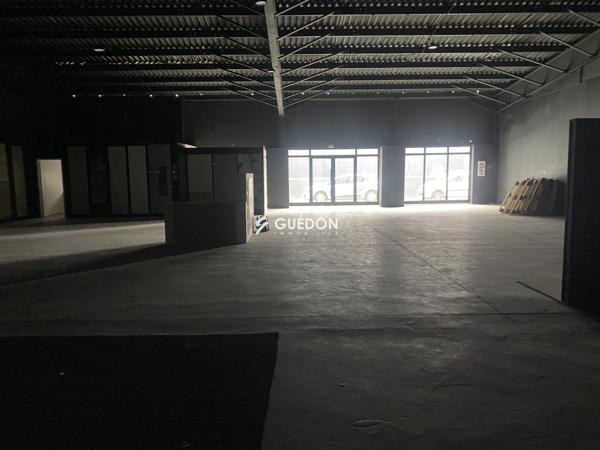 A LOUER - LOCAL D'ACTIVITE DE 469 M² - ANGERS-ST SERGE