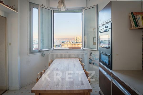 Appartement en dernier étage avec vue mer panoramique