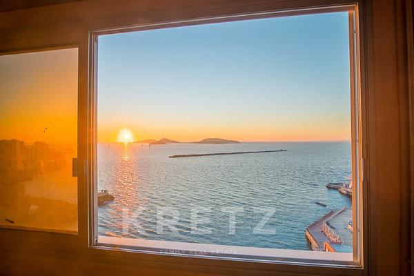 Appartement en dernier étage avec vue mer panoramique