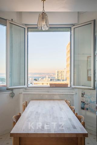 Appartement en dernier étage avec vue mer panoramique