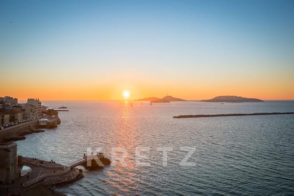 Appartement en dernier étage avec vue mer panoramique