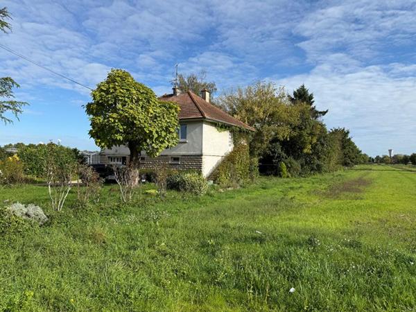 Maison Saint Marcel 5 pièce(s) sur environ 83 m2 habitable sur environ 1200m² de terrain -10000 primo accédant et couple de moins de 30  ans