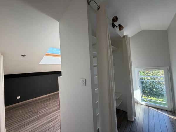 Maison Castor totalement rénovée (DPE C) de 5 pièces avec piscine et garage dans quartier prisé de MONT DE MARSAN (40)