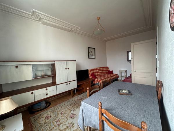 MAISON DE CHARME EN BRIQUES - A RENOVER - JARDIN CLOS - EXPOSITION PLEIN SUD