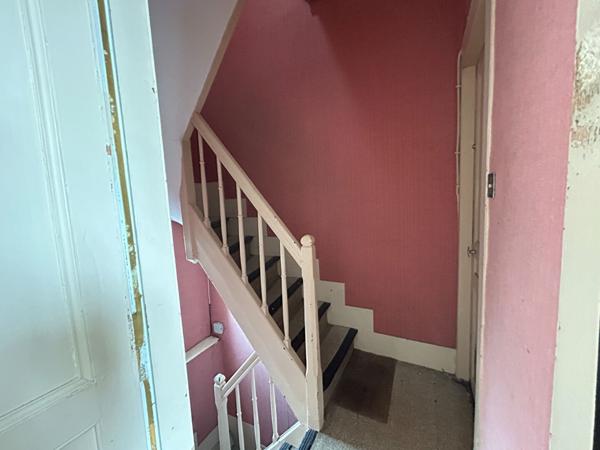 MAISON DE CHARME EN BRIQUES - A RENOVER - JARDIN CLOS - EXPOSITION PLEIN SUD