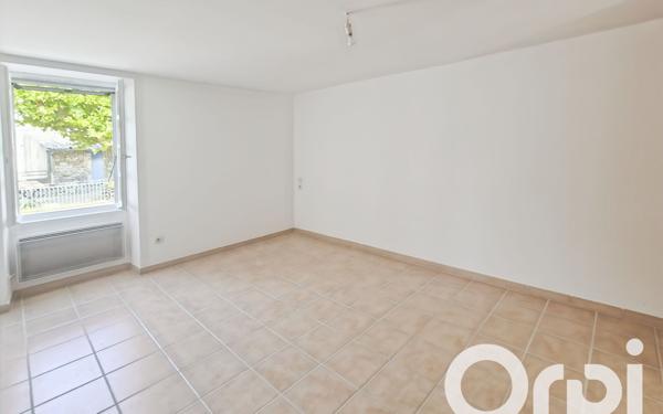Appartement à louer    4 pièces • 70 m2 Laval-Saint-Roman