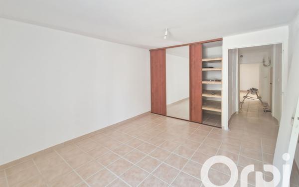 Appartement à louer    4 pièces • 70 m2 Laval-Saint-Roman