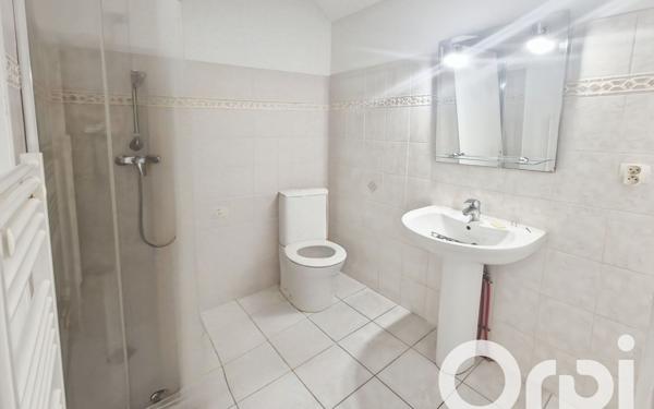 Appartement à louer    4 pièces • 70 m2 Laval-Saint-Roman