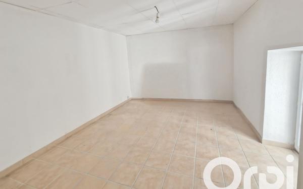 Appartement à louer    4 pièces • 70 m2 Laval-Saint-Roman