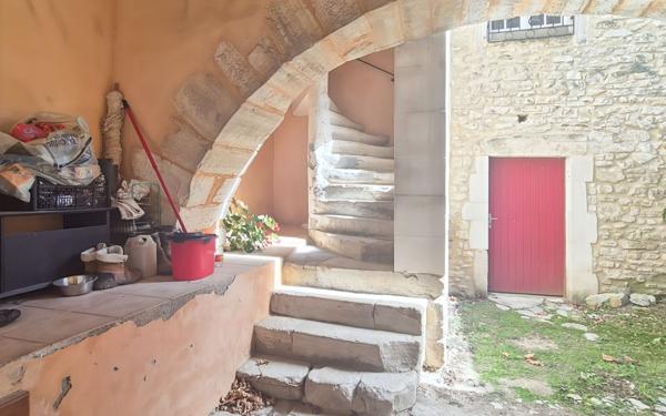 Appartement à louer    4 pièces • 70 m2 Laval-Saint-Roman