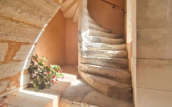 Appartement à louer    4 pièces • 70 m2 Laval-Saint-Roman