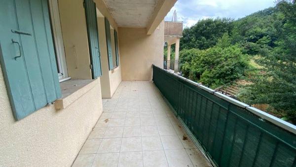 SISTERON- Appartement T4 avec terrasse - 74m²