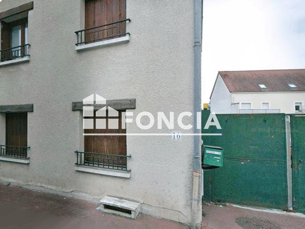 Location Parking - 16 RUE DE DUGNY Bonneuil En France 95500