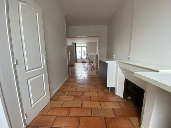 Vente maison de ville Angouleme (16000), 280.00m² avec 10 pièce(s) dont 5 chambre(s). Agence Allard Brimeaud