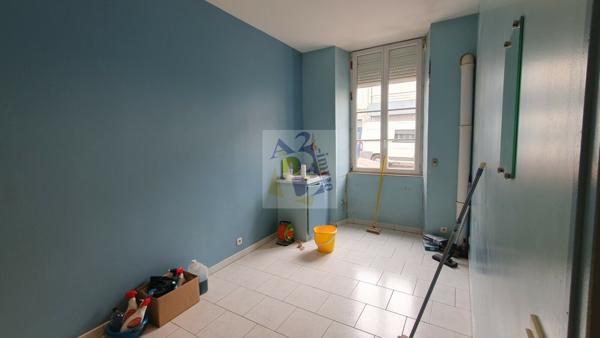 Vente maison de ville Angouleme (16000), 280.00m² avec 10 pièce(s) dont 5 chambre(s). Agence Allard Brimeaud