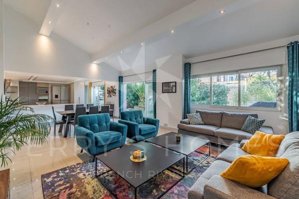 CANNES : Maison de Ville au Coeur de Cannes